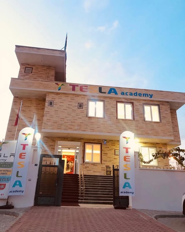 Kurumumuzdan Kareler